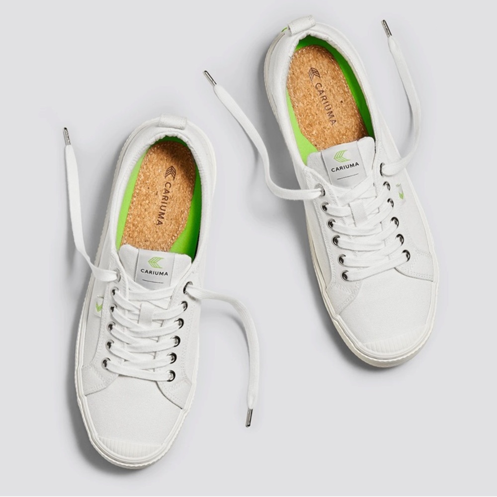 NWT Cariuma Sneakers